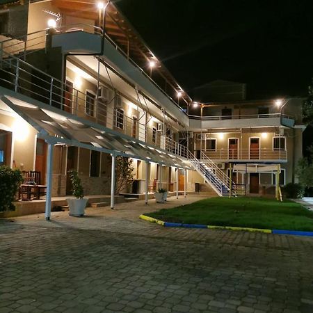 Dolce Italia Hotel Radhimë Екстериор снимка