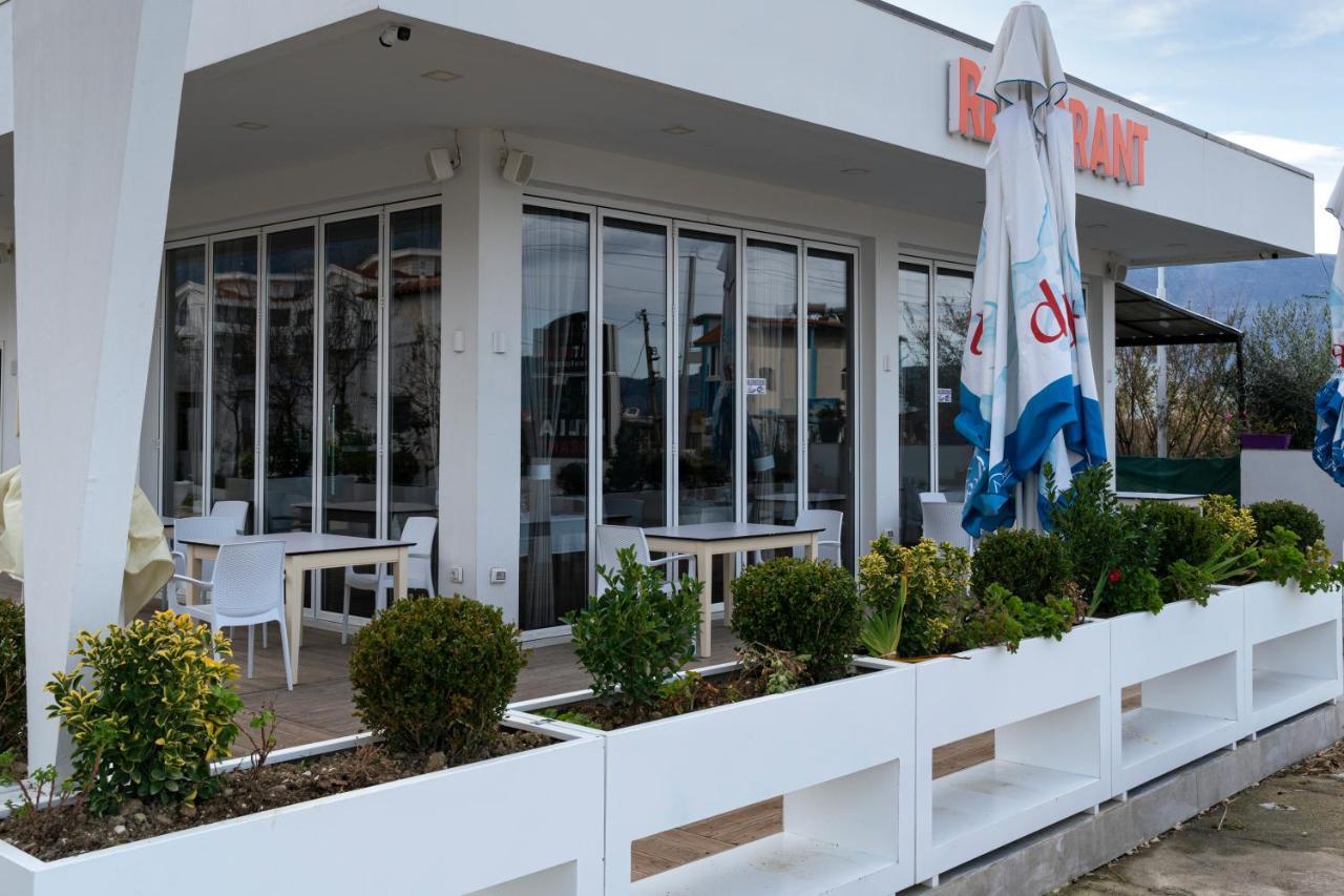 Dolce Italia Hotel Radhimë Екстериор снимка