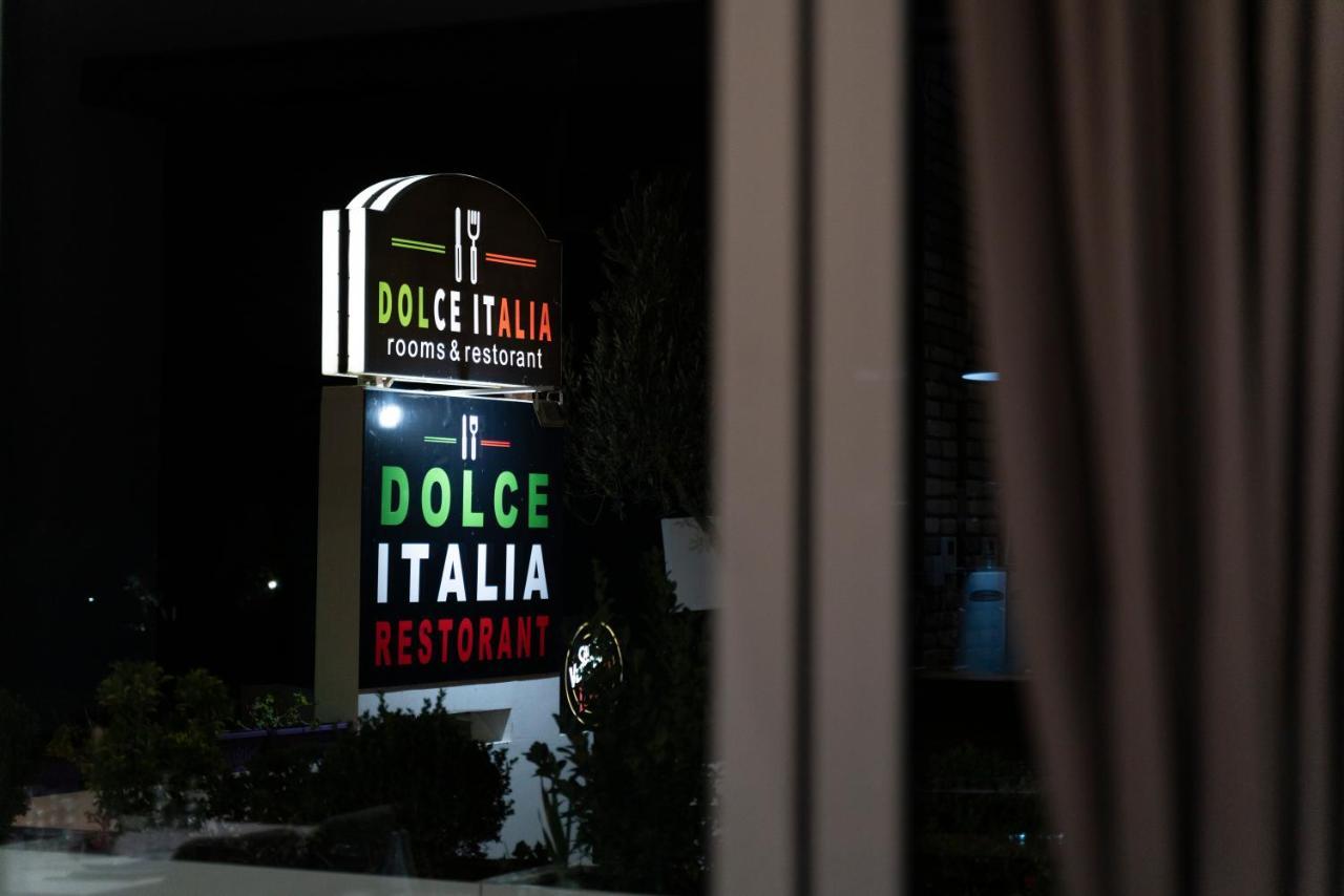 Dolce Italia Hotel Radhimë Екстериор снимка